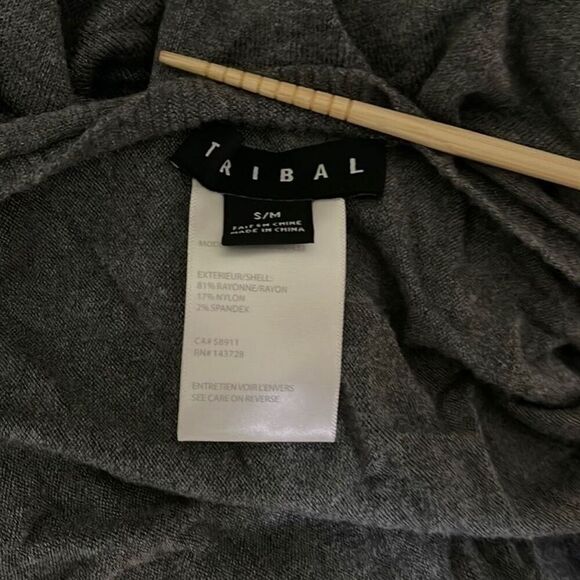 Tribal shawl with sleeves - Picture 5 of 6